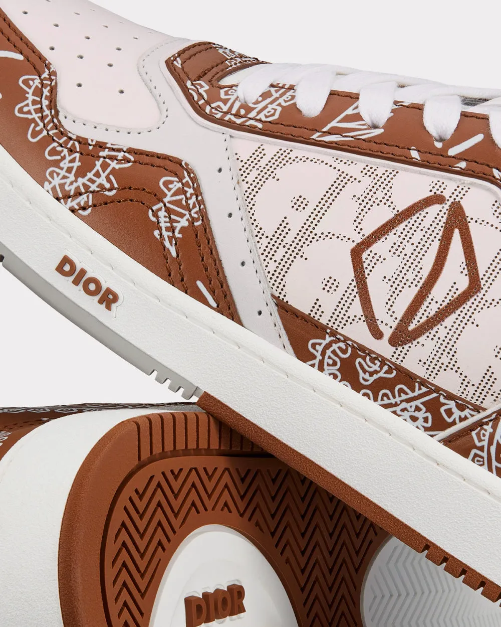 B27 Coffee and White Smooth Calfskin with CD Paisley Motif and White Dior Oblique Galaxy Leather Low Top Sneakers