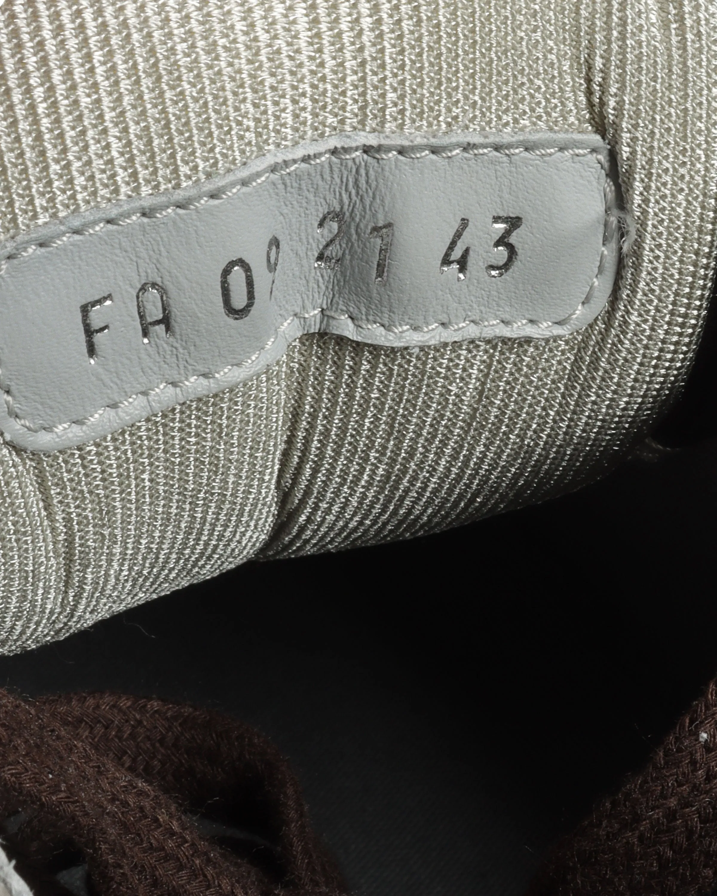 B27 Sneakers