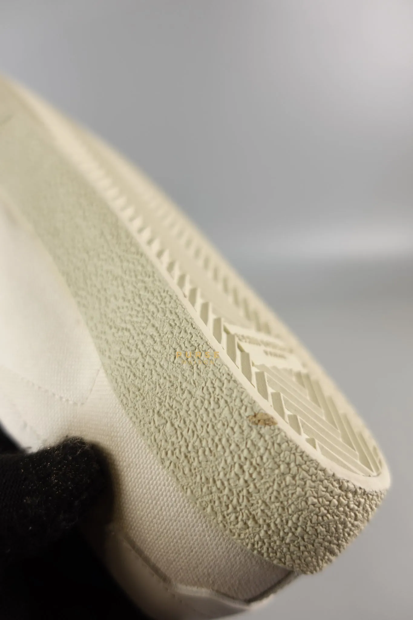 YSL Distressed Canvas Court Classic Ivory White Sneakers Size 39 (25cm)