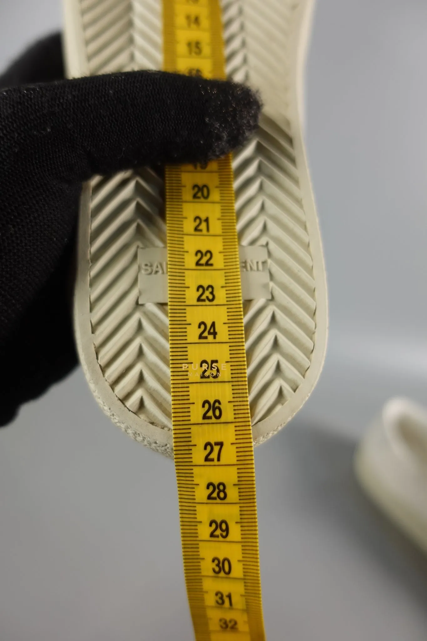 YSL Distressed Canvas Court Classic Ivory White Sneakers Size 39 (25cm)